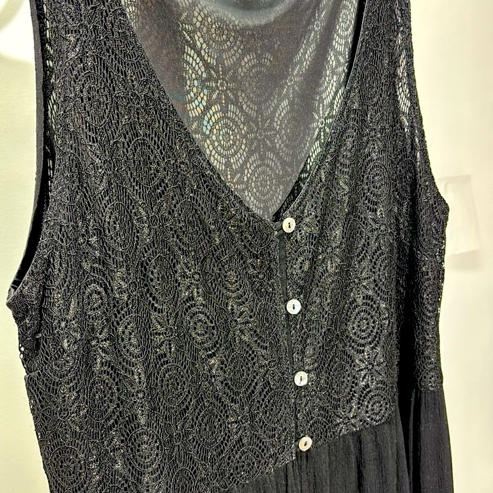 Stylish Black Sleeveless Dress (no tags) - Picture 2 of 6